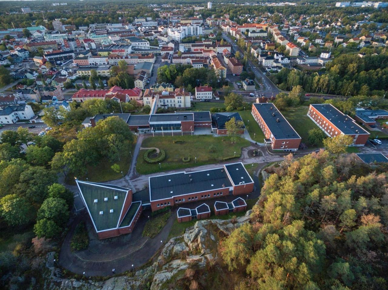 Logi Tuppen, Vandrarhem - Oskarshamns Folkhoegskola Exteriér fotografie