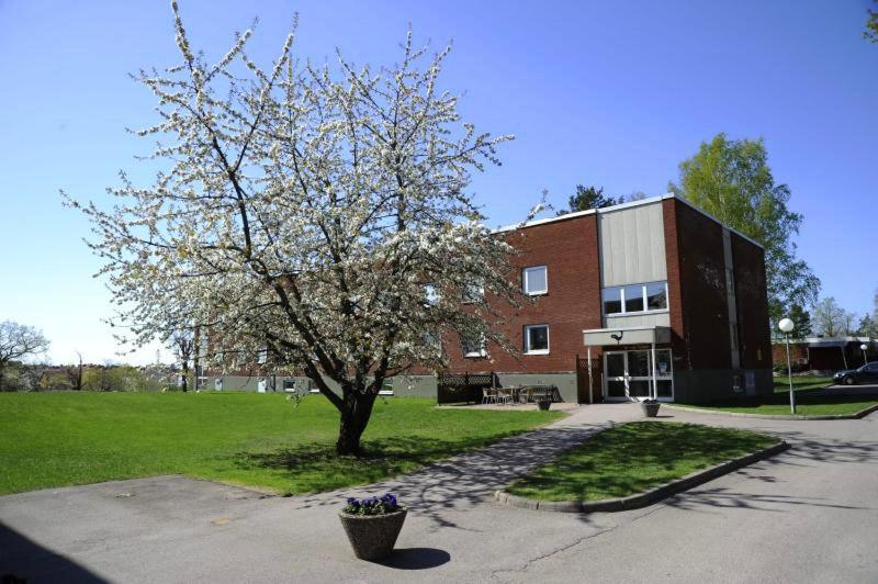 Logi Tuppen, Vandrarhem - Oskarshamns Folkhoegskola Exteriér fotografie